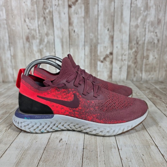 Nike Epic React Flyknit Running Shoes Cushioned Athletic Sneakers US‎ 8 - Picture 1 of 8